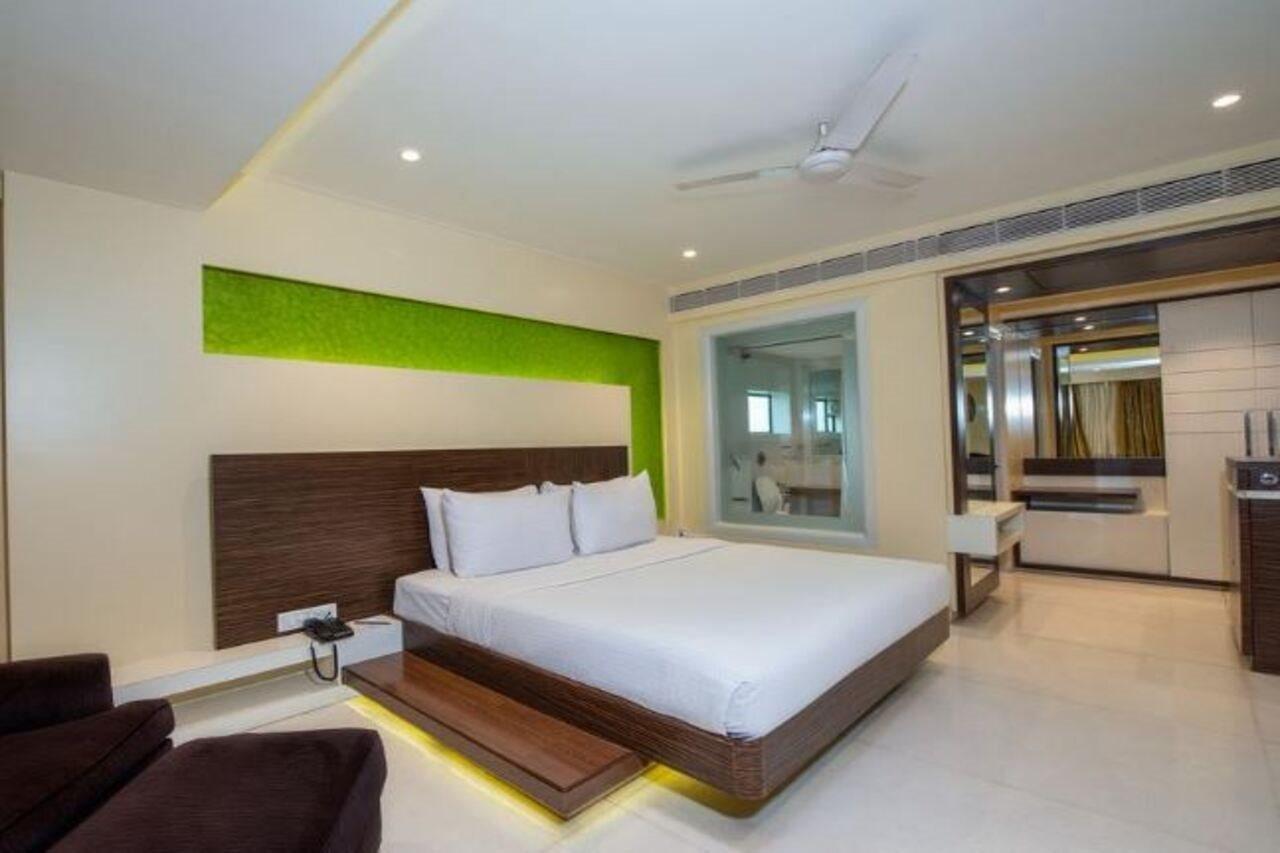 Hotel Bawa Suites Mumbai Exterior photo