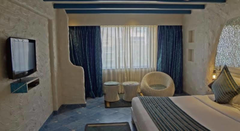 Hotel Bawa Suites Mumbai Exterior photo